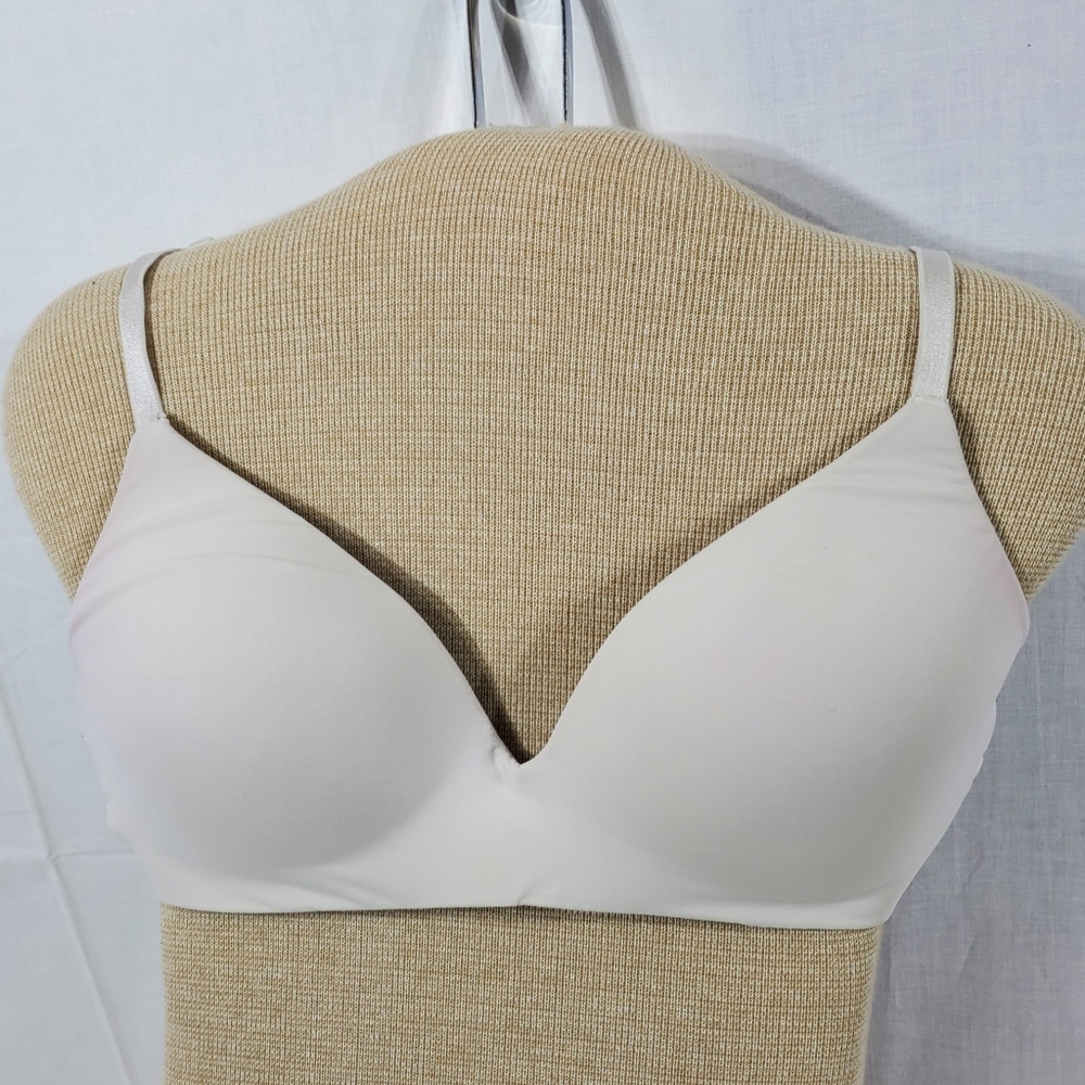 Victoria's Secret T shirt bra 36B